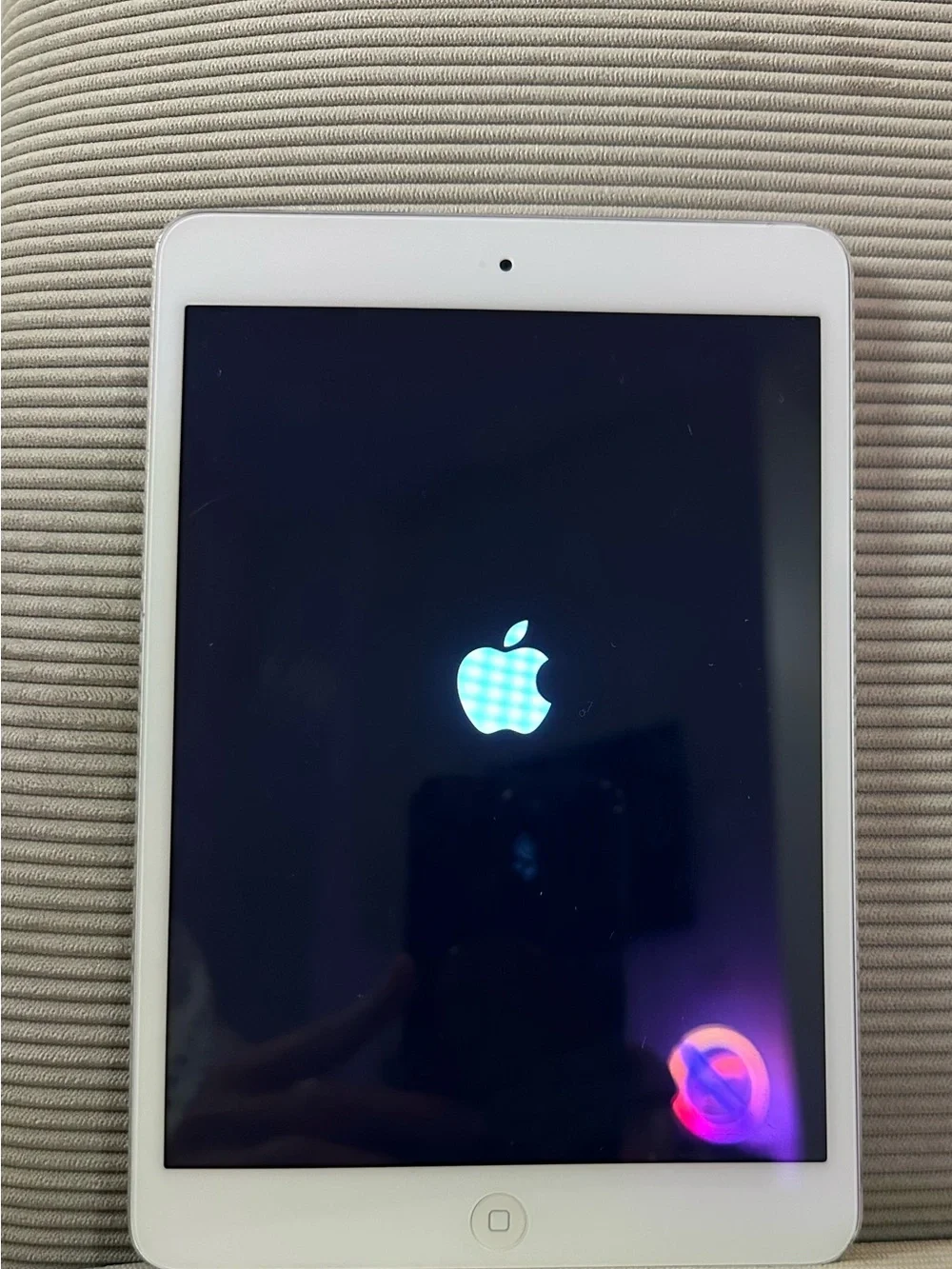 Apple iPad mini (1st Generation) shown has a total capacity of 16 GB